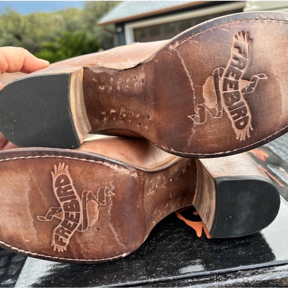 Freebird Randi - Picture 3 of 4